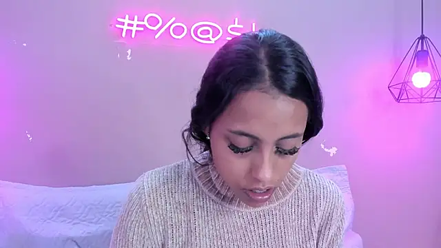 alahia betancurx online show from 7, 3, 2025