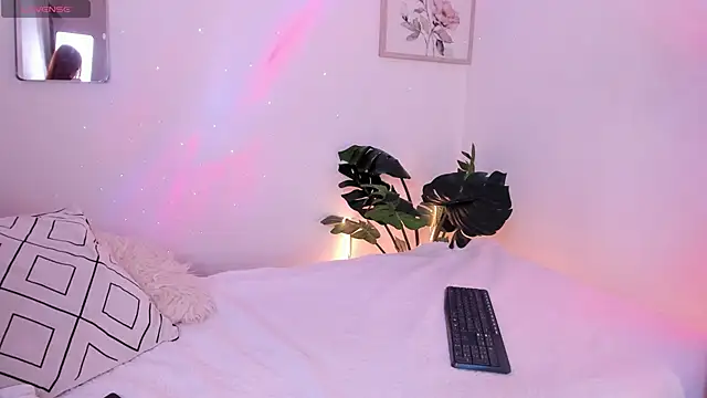 Snapshot of purplemoonn_ chatting on 3, 3, 2025 purplemoonn online show from 3, 3, 2025