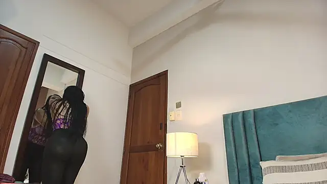 SeleneLujan online show from 28, 11, 2025