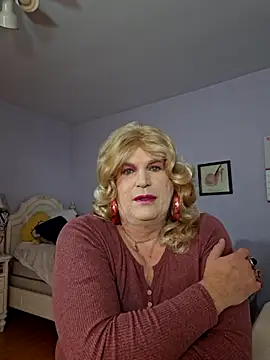 Snapshot of Victoriatv1 chatting on 8, 12, 2024 Victoriatv1 online show from 8, 12, 2024