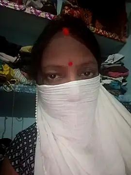 Snapshot of Devi_Chatterjee chatting on 7, 3, 2025 Devi Chatterjee online show from 7, 3, 2025