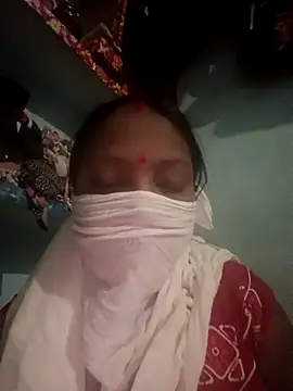 Snapshot of Devi_Chatterjee chatting on 8, 3, 2025 Devi Chatterjee online show from 8, 3, 2025