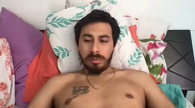 Snapshot of santibiggg chatting on 8, 3, 2025 santibiggg online show from 8, 3, 2025