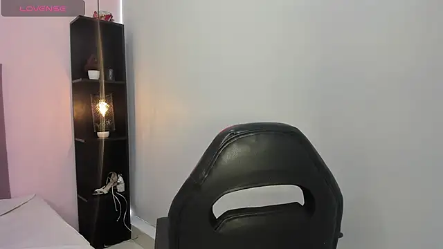 Bonniie 22 online show from 18, 3, 2025