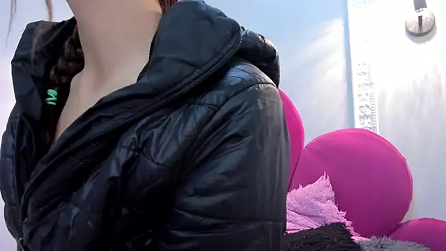 Bonniie 22 online show from 19, 9, 2025