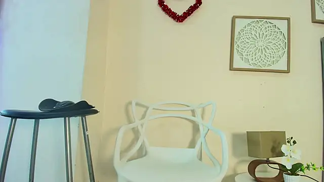 mary cute9 online show from 10, 4, 2026