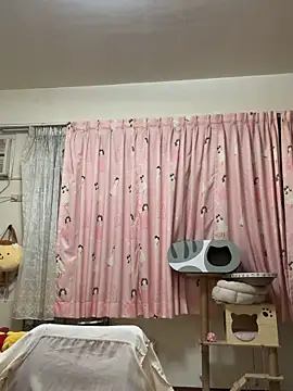 Snapshot of ladypaggy chatting on 11, 10, 2025 ladypaggy online show from 11, 10, 2025