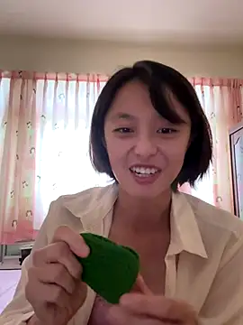 Snapshot of ladypaggy chatting on 2, 11, 2025 ladypaggy online show from 2, 11, 2025