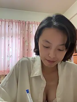 Snapshot of ladypaggy chatting on 14, 12, 2025 ladypaggy online show from 14, 12, 2025