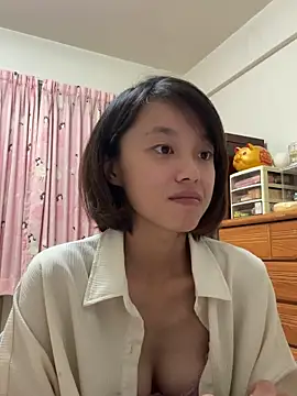 Snapshot of ladypaggy chatting on 15, 12, 2025 ladypaggy online show from 15, 12, 2025