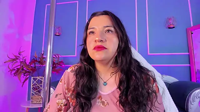 TaraTaylorr online show from 14, 9, 2025