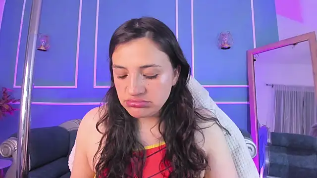 TaraTaylorr online show from 8, 10, 2025