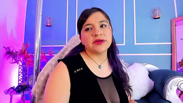 TaraTaylorr online show from 16, 3, 2026