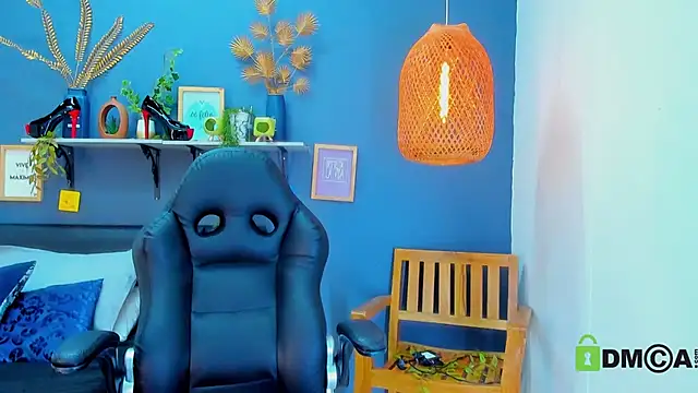 yessila parker online show from 24, 3, 2026