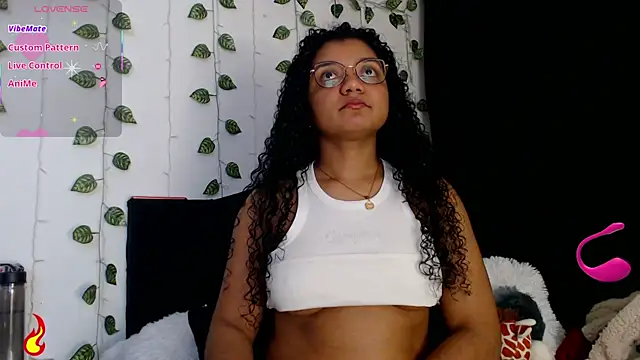 Snapshot of victtoria_cane63 chatting on 3, 6, 2026 victtoria cane63 online show from 3, 6, 2026