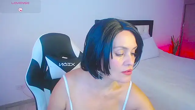 CarolinneFiotti online show from 18, 10, 2025