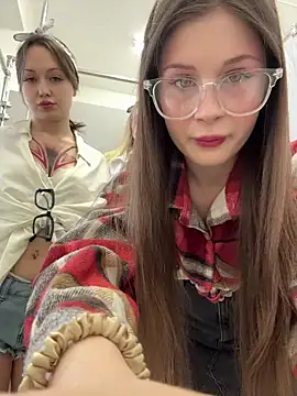 Snapshot of melicious_ chatting on 5, 4, 2026 melicious online show from 5, 4, 2026