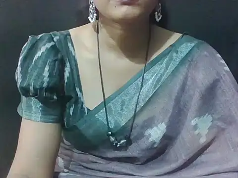 Snapshot of sugandha_bhabhi chatting on 1, 4, 2026 sugandha bhabhi online show from 1, 4, 2026