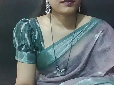 Snapshot of sugandha_bhabhi chatting on 9, 4, 2026 sugandha bhabhi online show from 9, 4, 2026