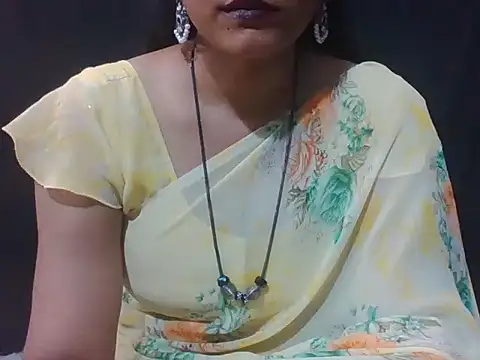 Snapshot of sugandha_bhabhi chatting on 26, 4, 2026 sugandha bhabhi online show from 26, 4, 2026