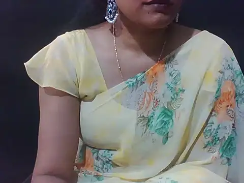 Snapshot of sugandha_bhabhi chatting on 5, 5, 2026 sugandha bhabhi online show from 5, 5, 2026