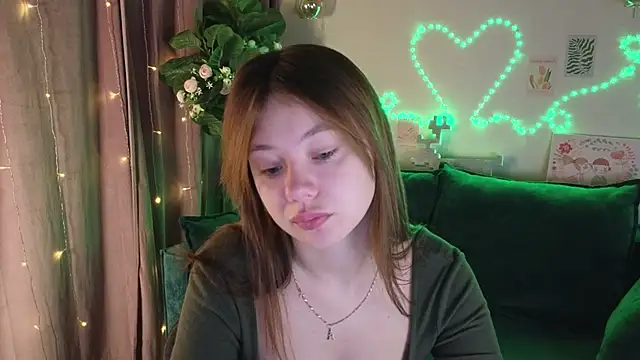 Snapshot of meow_mellie chatting on 3, 10, 2025 meow mellie online show from 3, 10, 2025