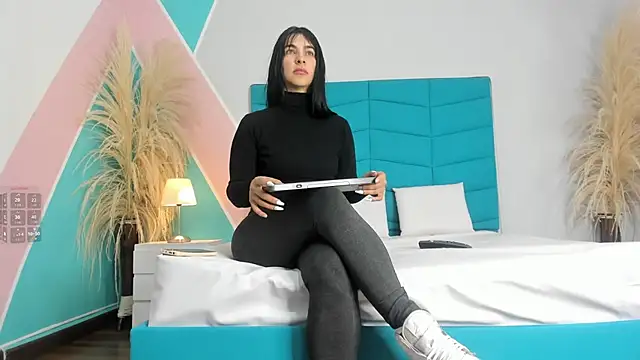 Emilly wilson  online show from 27, 11, 2025