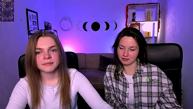 Snapshot of helli_belli chatting on 15, 4, 2026 helli belli online show from 15, 4, 2026