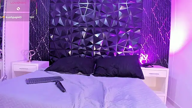 Snapshot of HileySweet chatting on 13, 3, 2025 HileySweet online show from 13, 3, 2025