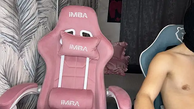 Snapshot of LallyRose69 chatting on 20, 12, 2025 LallyRose69 online show from 20, 12, 2025