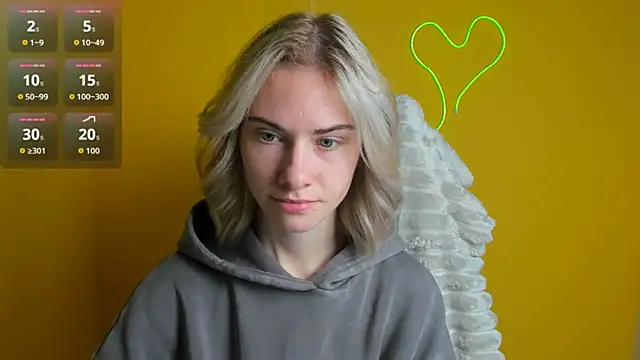 Fiona Night online show from 27, 10, 2025