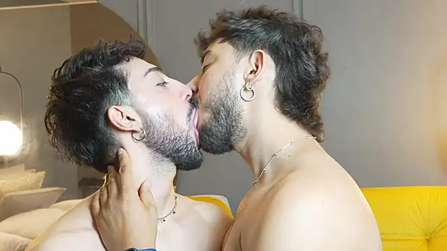 Snapshot of Liam_and_luca chatting on 15, 3, 2025 Liam and luca online show from 15, 3, 2025