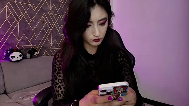 Tahara Romanov online show from 4, 3, 2026