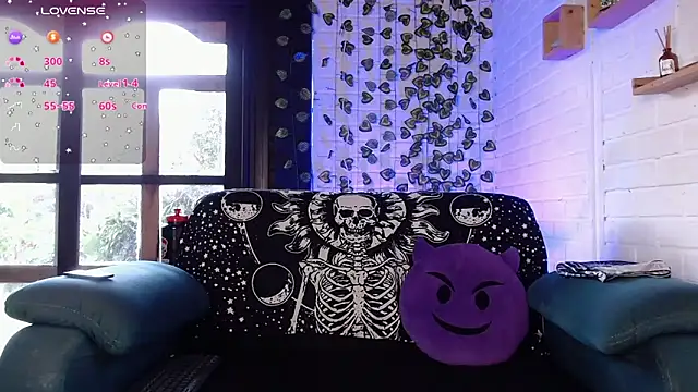 LiraSonnett online show from 15, 12, 2025