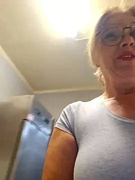 Snapshot of Melody73 chatting on 14, 1, 2026 Melody73 online show from 14, 1, 2026