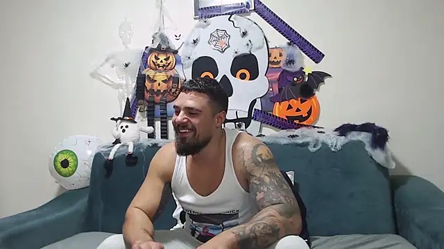 Tiberius hunk online show from 24, 10, 2025