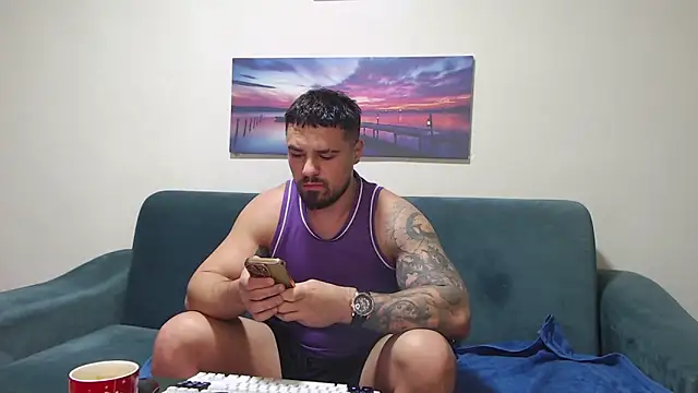 Tiberius hunk online show from 30, 11, 2025