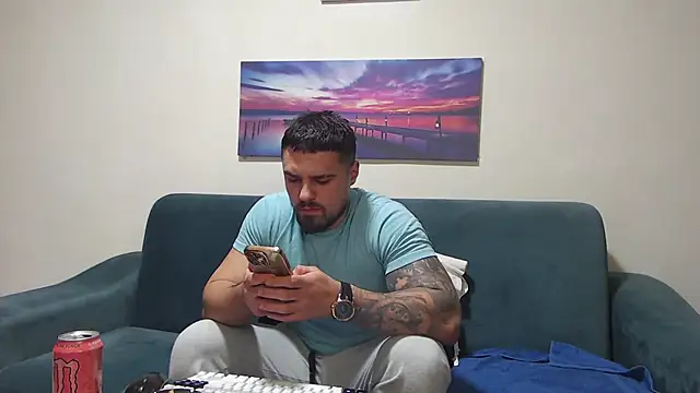 Tiberius hunk online show from 3, 12, 2025