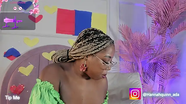 Snapshot of Hanaahquinn chatting on 24, 6, 2026 Hanaahquinn online show from 24, 6, 2026