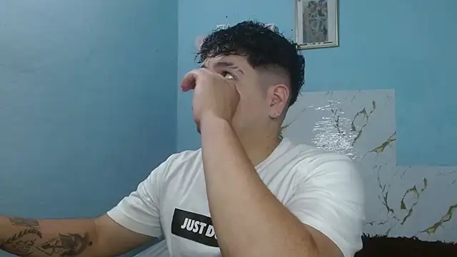 Snapshot of lunaxxx_69 chatting on 18, 3, 2025 lunaxxx 69 online show from 18, 3, 2025