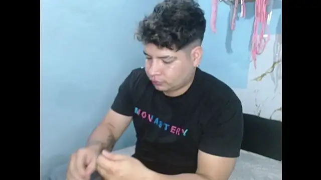 Snapshot of lunaxxx_69 chatting on 20, 3, 2025 lunaxxx 69 online show from 20, 3, 2025