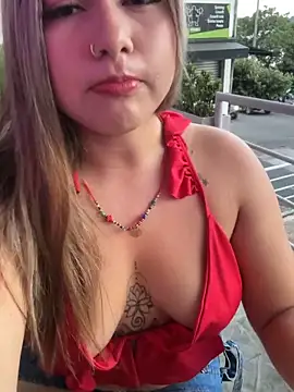 Snapshot of lunaxxx_69 chatting on 21, 3, 2026 lunaxxx 69 online show from 21, 3, 2026