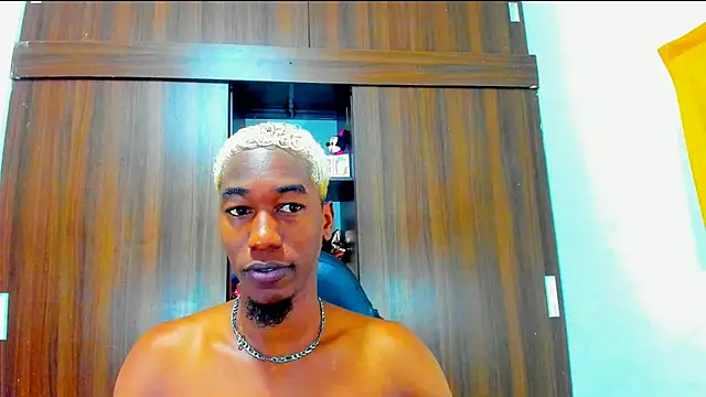 Dreamastercum  online show from 3, 11, 2025