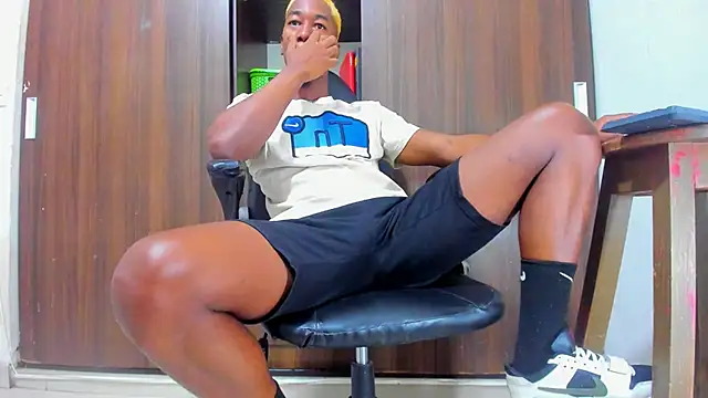 Snapshot of Dreamastercum_ chatting on 30, 5, 2026 Dreamastercum online show from 30, 5, 2026