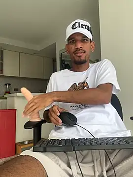 Miguel bigcock online show from 19, 2, 2026