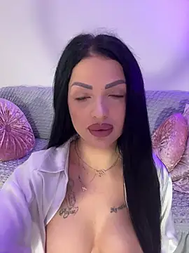 Snapshot of IrisRossie chatting on 4, 6, 2026 IrisRossie online show from 4, 6, 2026