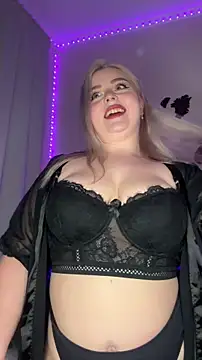 Snapshot of April_Vancee chatting on 28, 11, 2025 April Vancee online show from 28, 11, 2025