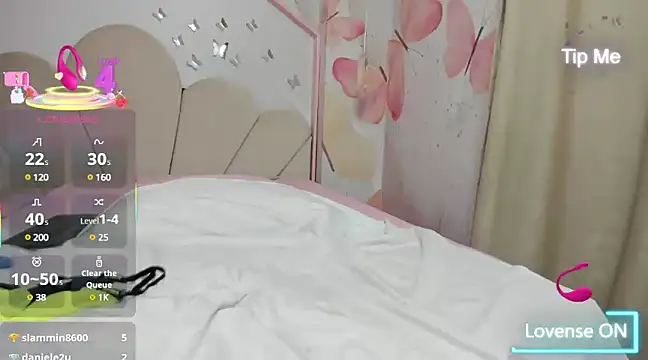 sweetiepeach  online show from 18, 3, 2025