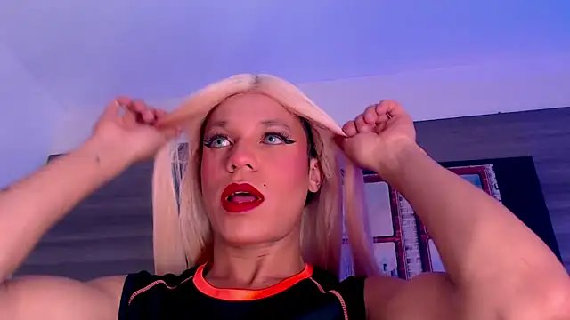 Snapshot of SashaNova chatting on 9, 10, 2025 SashaNova online show from 9, 10, 2025