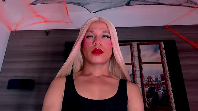Snapshot of SashaNova chatting on 13, 10, 2025 SashaNova online show from 13, 10, 2025